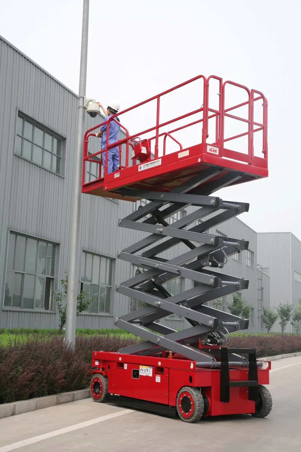 Mobile Electric Aerial Work Platform One Man Lift Manual Scissor Lift
