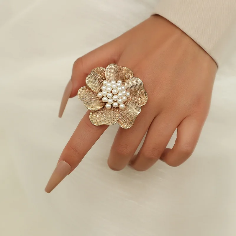 Hawaiian Gold Plated Zircon Women Jewelry Exaggeration Big Flower Wedding Rings Anillo De Flores