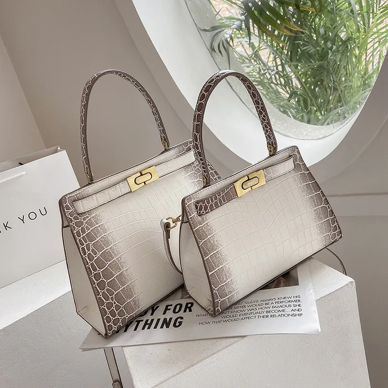 

Women's bag New 2021 fashion retro crocodile pattern handbag women's shoulder messenger bag, As you see or customized