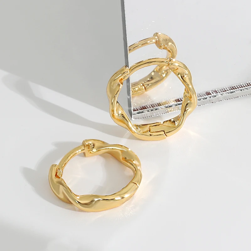 

Luxury Jewelry 18K Gold Plated 925 Sterling Silver Round Hoop Earrings Popular Twist Circle Earrings For Sweet Love Women