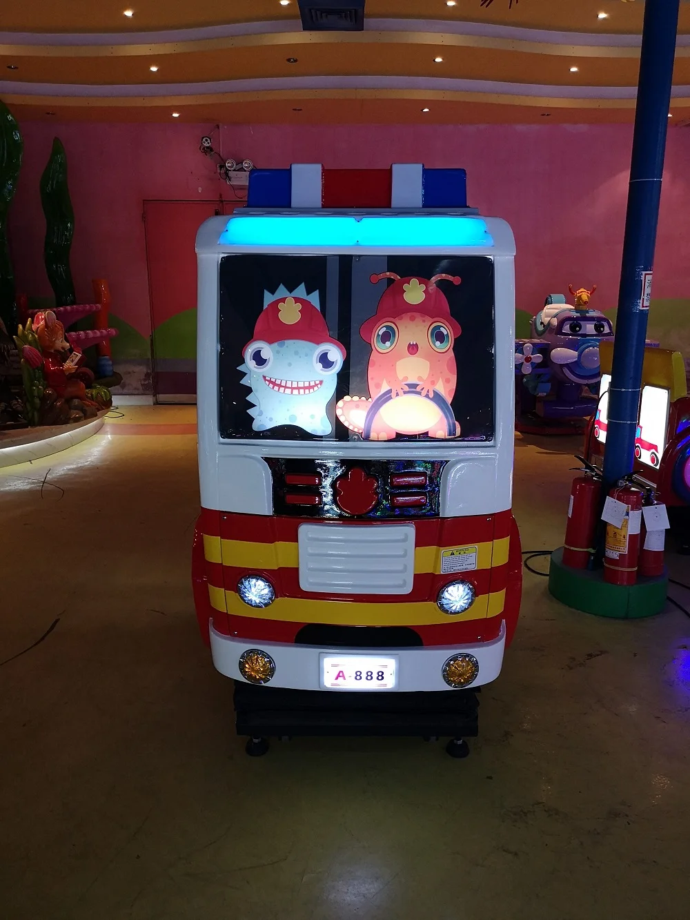 投币街机室内运动娱乐热卖外星人消防员秋千汽车游戏机出售