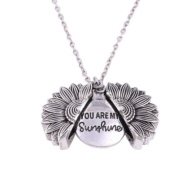 

Sunflower Lettering Necklace Double-layer Alloy Flower You Are My Sunshine Short Clavicle Chain Necklace, As same as picture