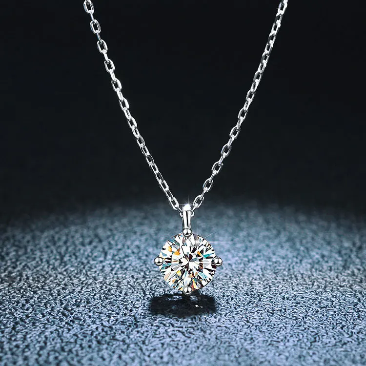 

SC Fine S925 Sterling Silver Jewelry Necklaces Classic Luxury 0.5 carat 1 carat Four-prong Moissanite Diamond Necklace Women