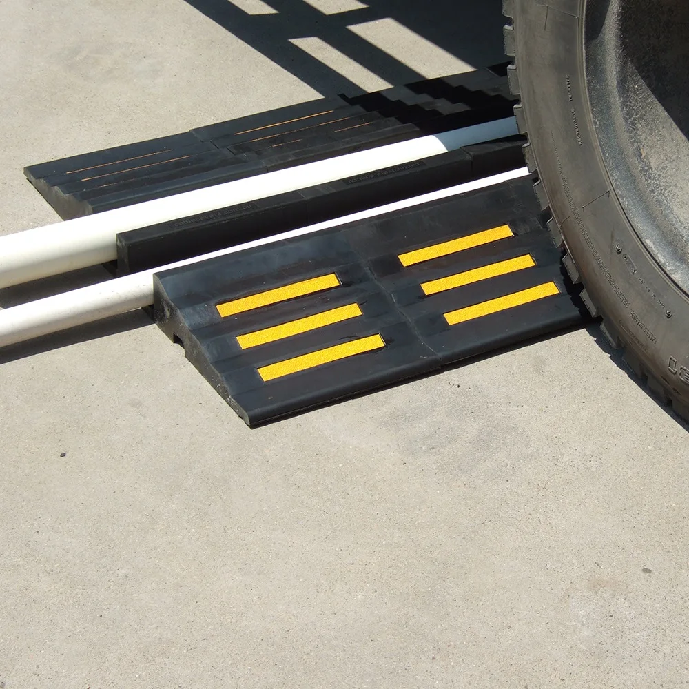 Rubber Car Fire Hose Bridge Ramp With 2 Channel