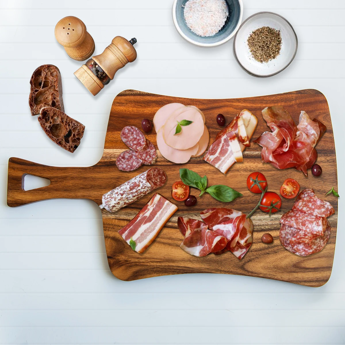 

Hot Sale Large Acacia Wooden Charcuterie Trays Board with Handle Custom New Product