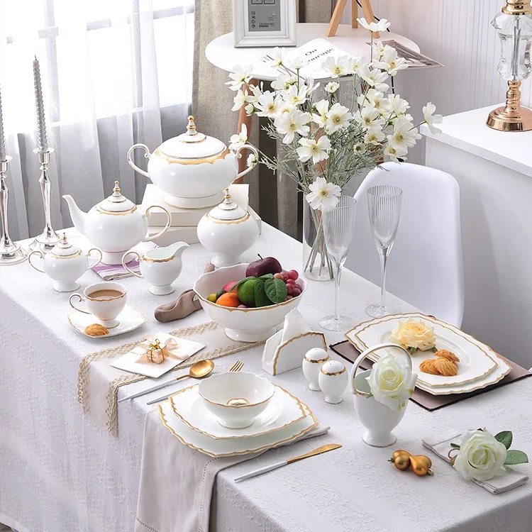 Luxury Royal Gold Trim Bone China Ceramic Dinner Set Dinnerware For