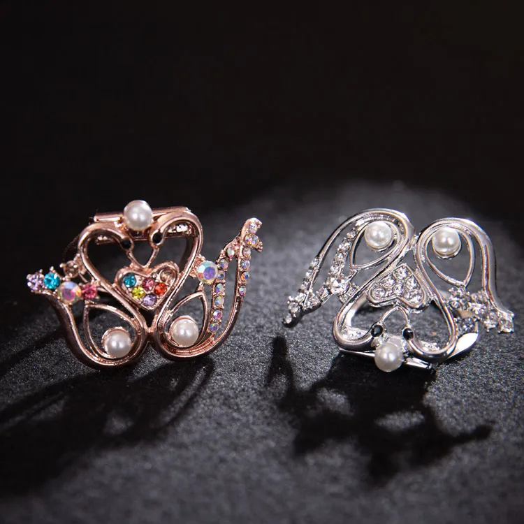 

High quality luxury women pearl breastpin rhinestone christmas alloy brooch pin