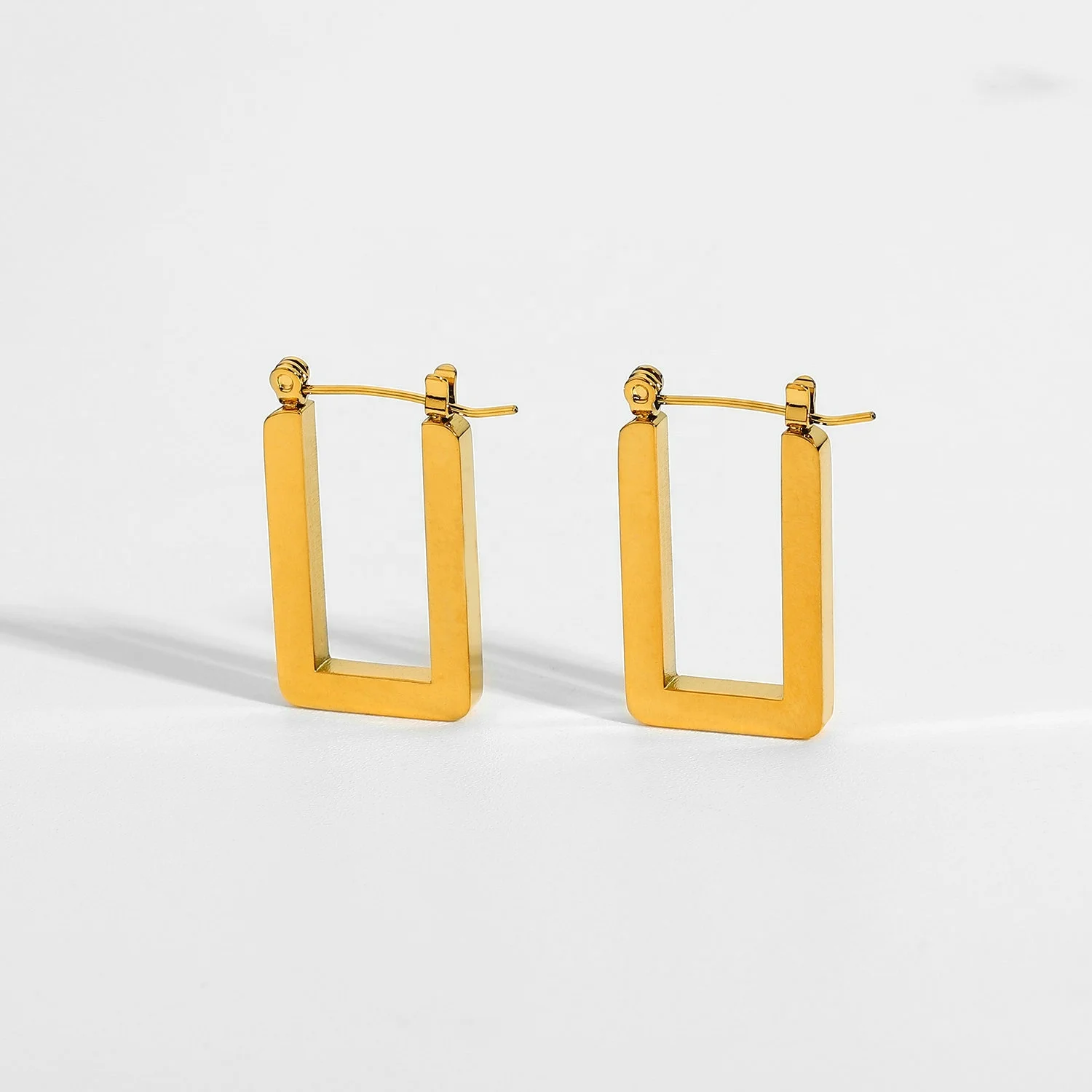 

18K Gold Plated Stainless Steel Titanium Steel Geometric Square Big U Shape Hoop Earrings For Women