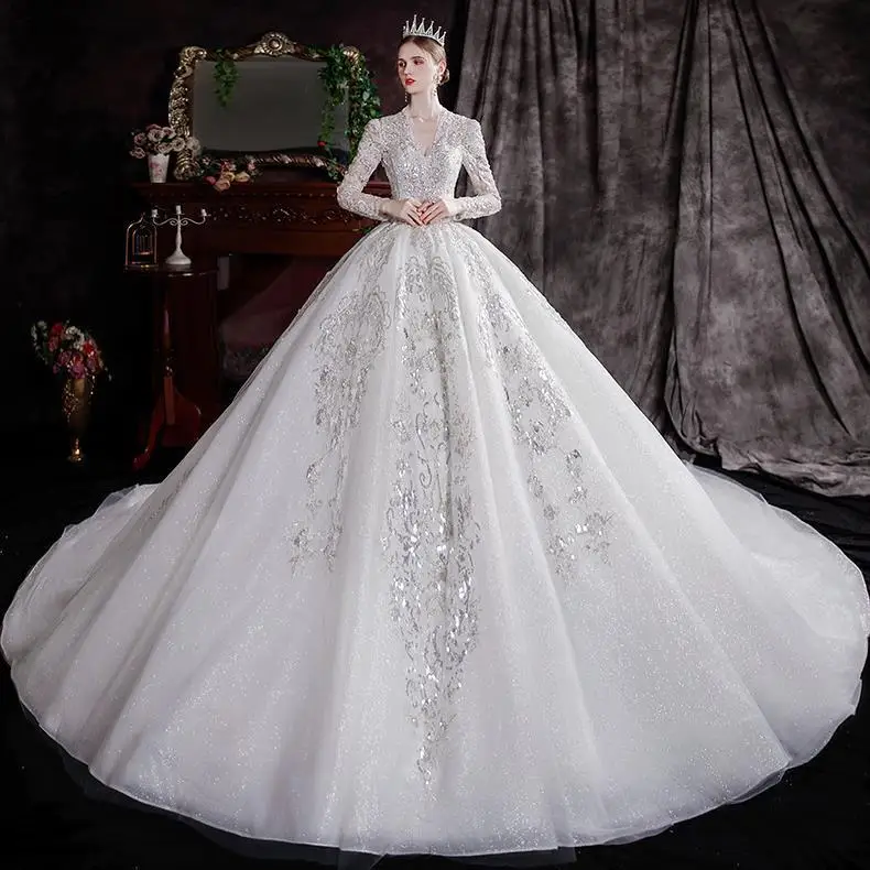 

2022 Floral Print V Neck Allurebridals Wedding Dress Embroidery Cathedral Train embroidered bridal gowns robe