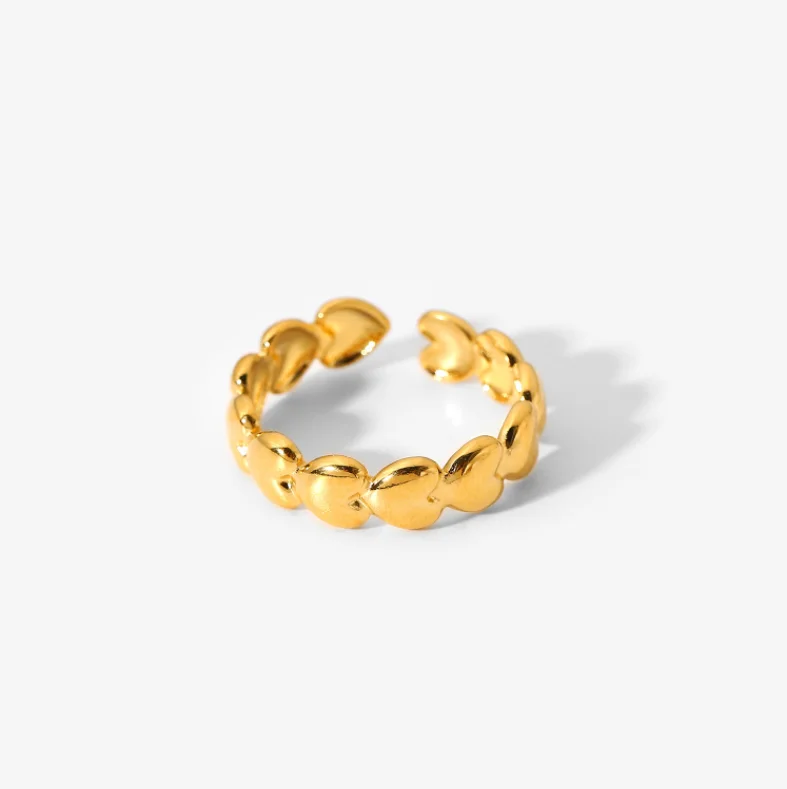 

New Design Christmas Jewelry Minimalist Heart Band Ring Stainless Steel 18K Gold Plated Waterproof Heart Stacking Ring for Gifts