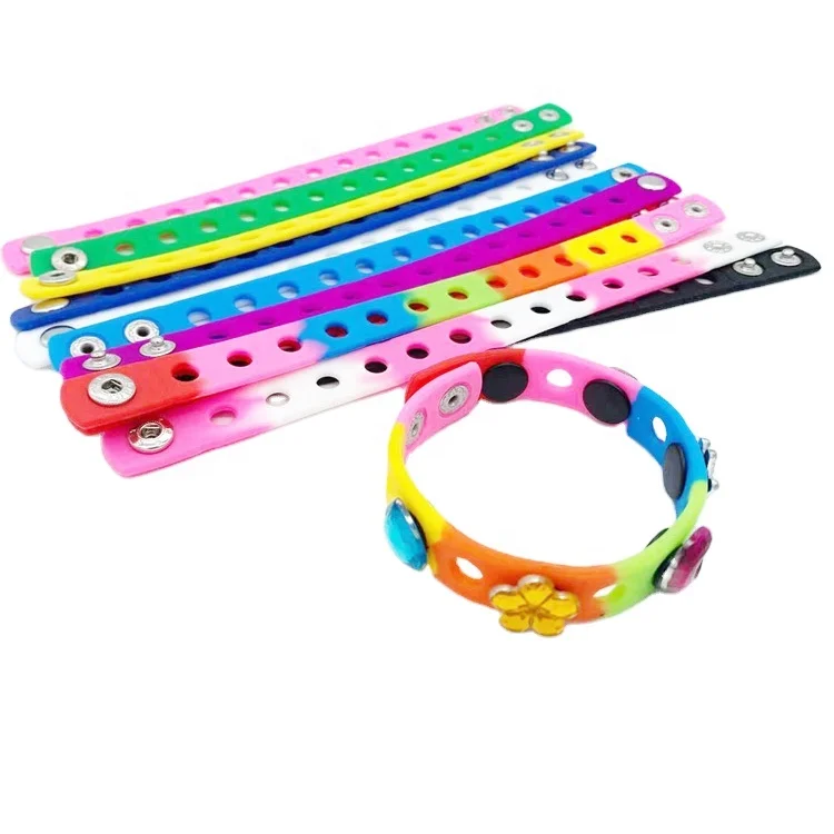 

Silicone Bracelets Pack For Kids Adjustable Cute Rubber Wristbands For Boys Girls Croc Shoe Charms Party Favor, Picture shows