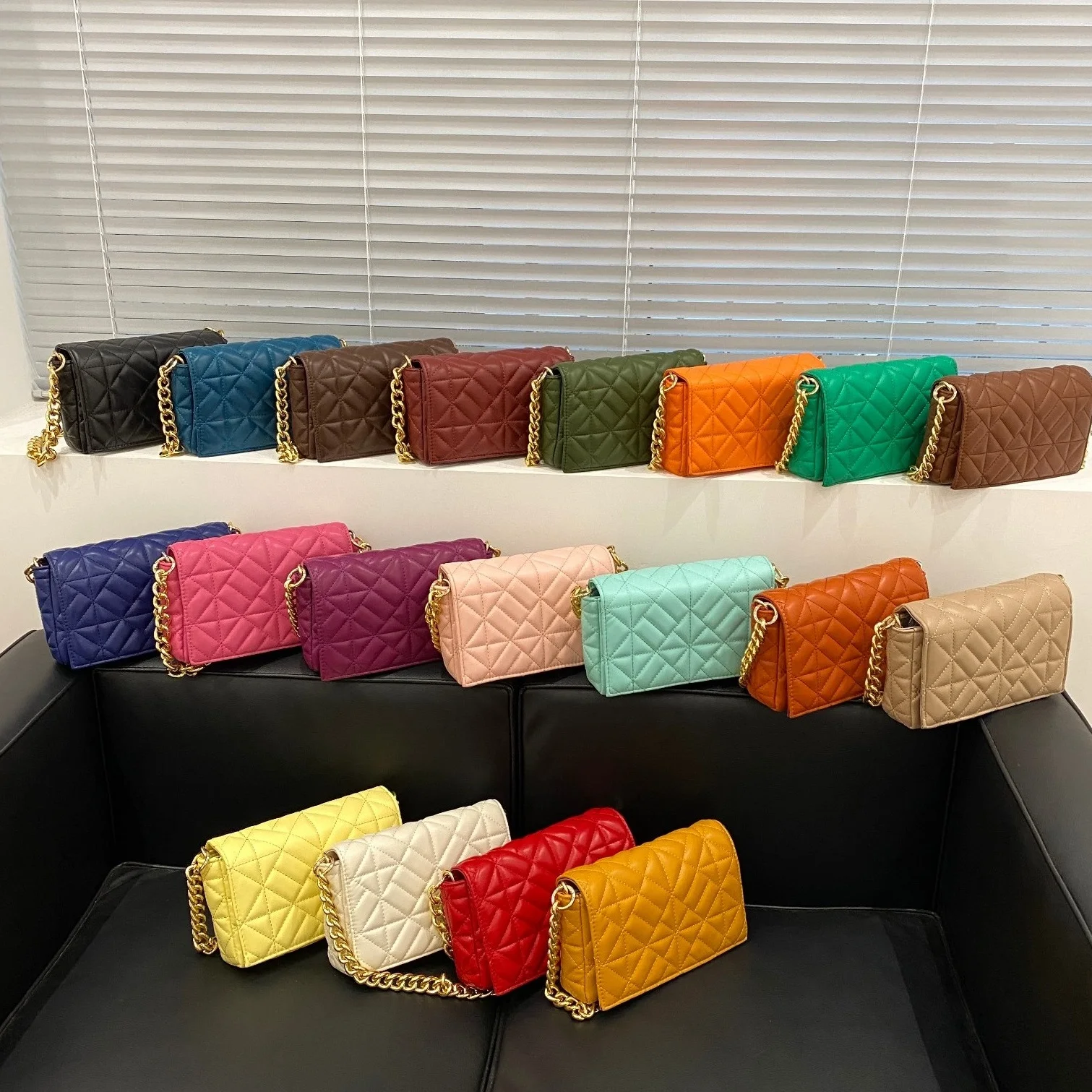 

Factory Popular Chain Purses Young Lady Underarm Handbags Fashion Chain Bags Women Candy Purses