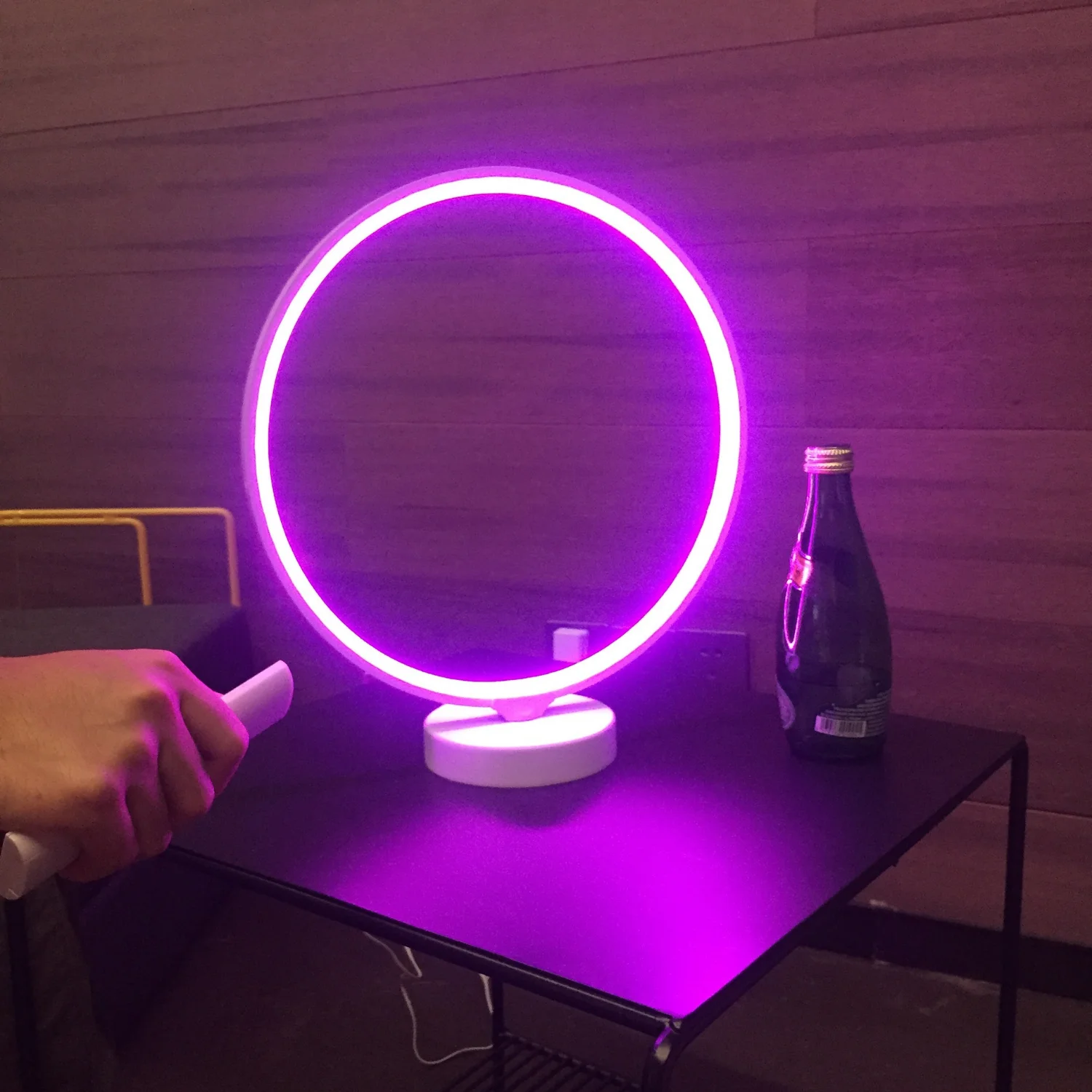 

Fast Delivery 24Hrs shipping Modern design 42 Colorful changing modes RGBW LED table lamp