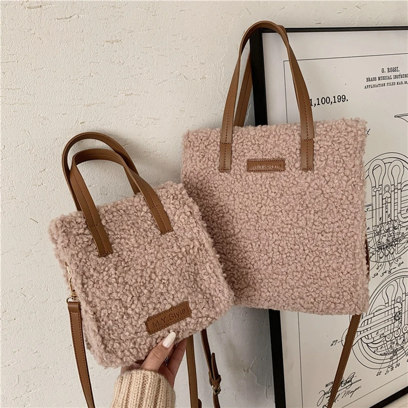 

XP1352 2021 autumn and winter new large capacity lamb hair portable tote bag texture single shoulder messenger bag tide