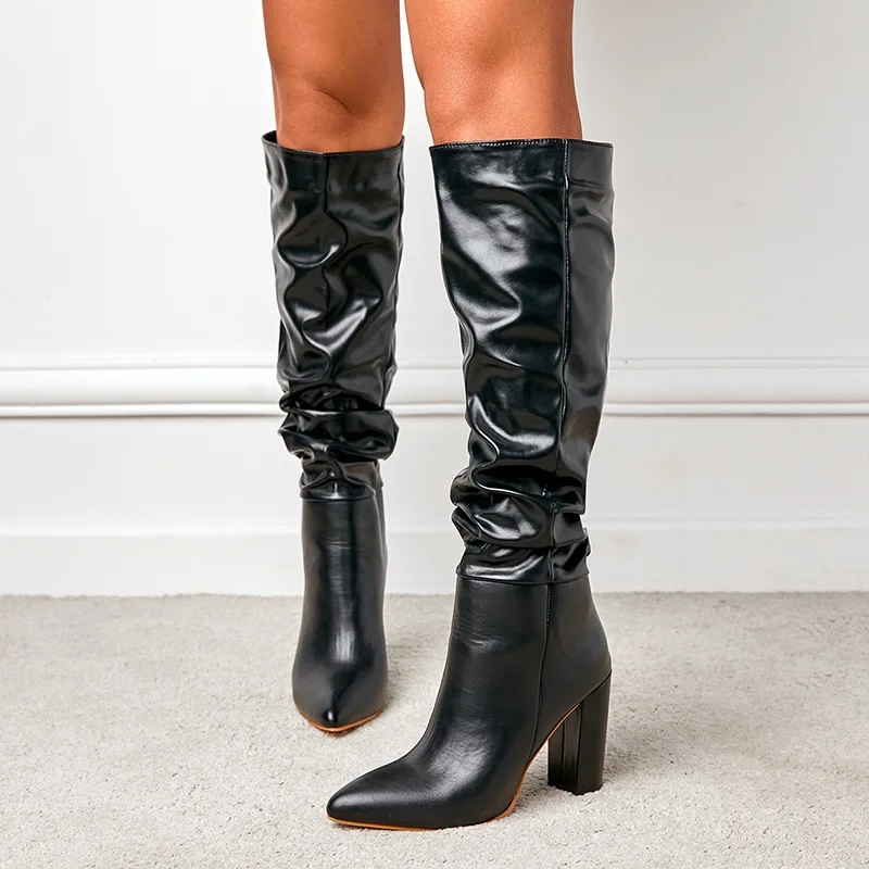 

2021 European and American show shows the same pointed thick heel knee high boots, a new women's boots in winter 2022