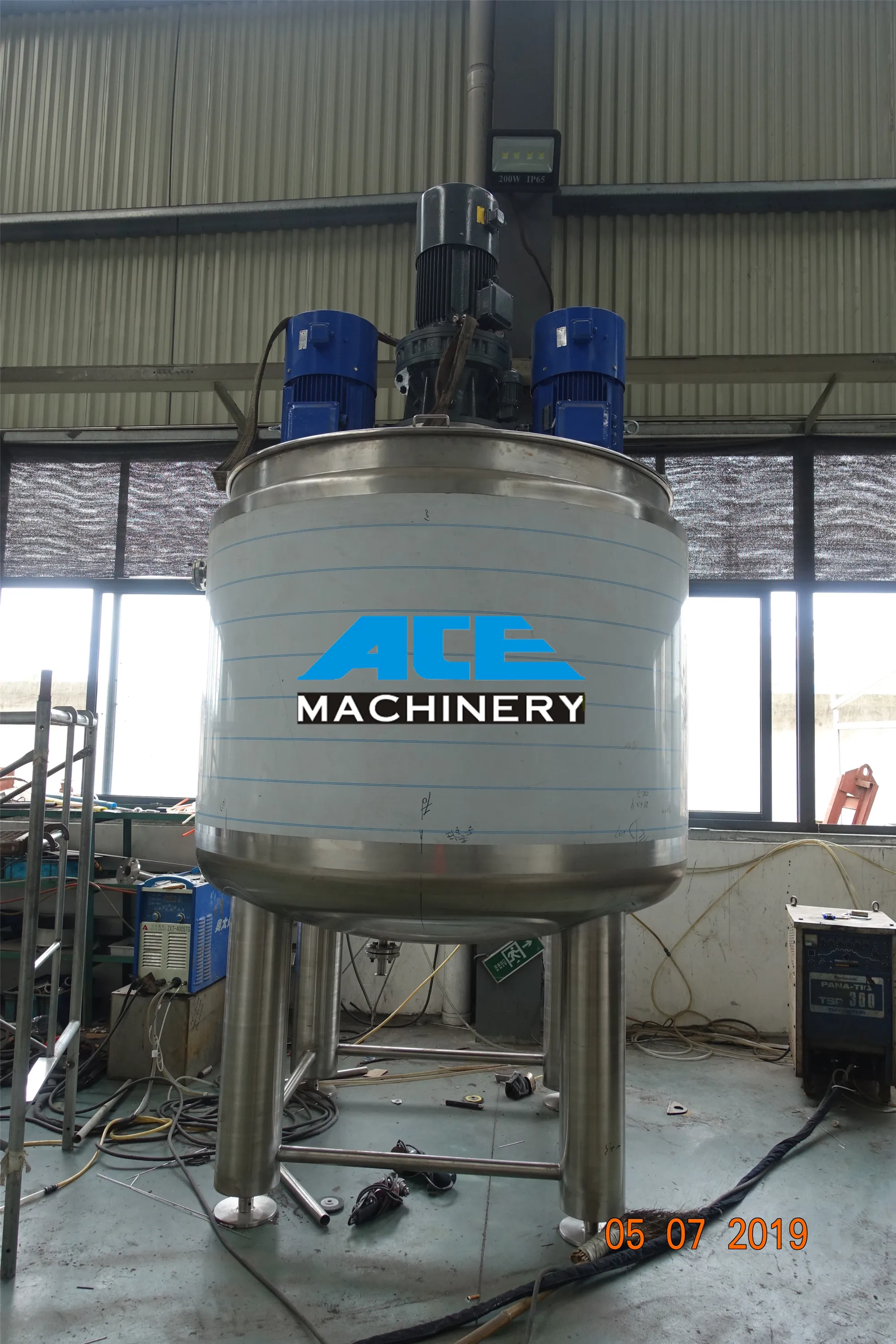 detergent mixing tank