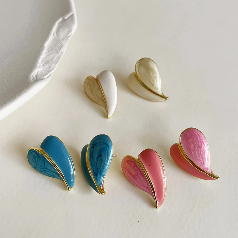 

High quality gold plated geometric heart stud earrings jewelry fashion custom enamel heart earrings for women