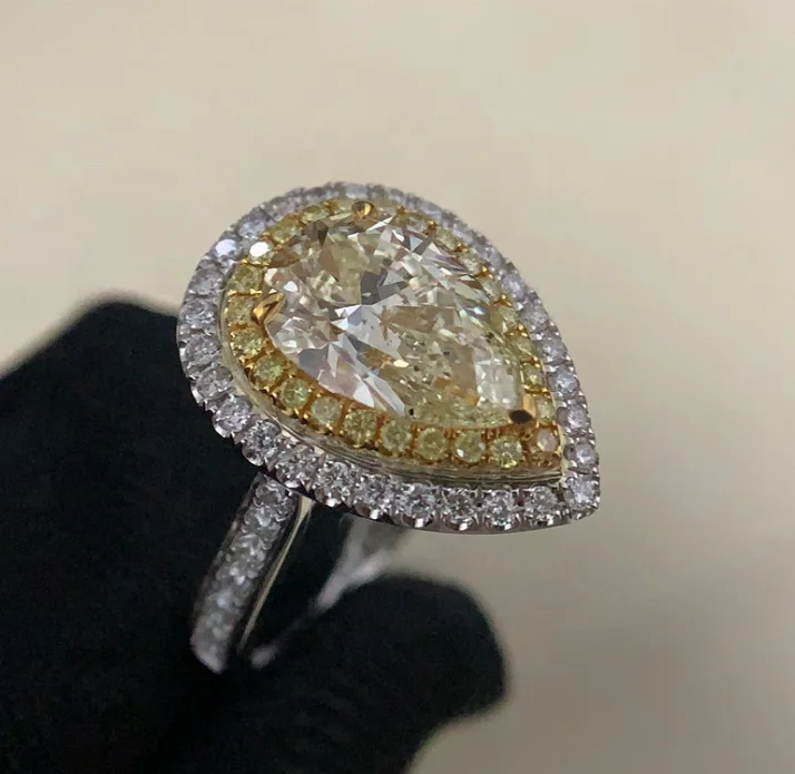 

High Quality Jewelry 18K Gold Gram Price 3.0ct Pear Shape Diamond Ring Vivid Yellow Moissanite Rings, Lasting long