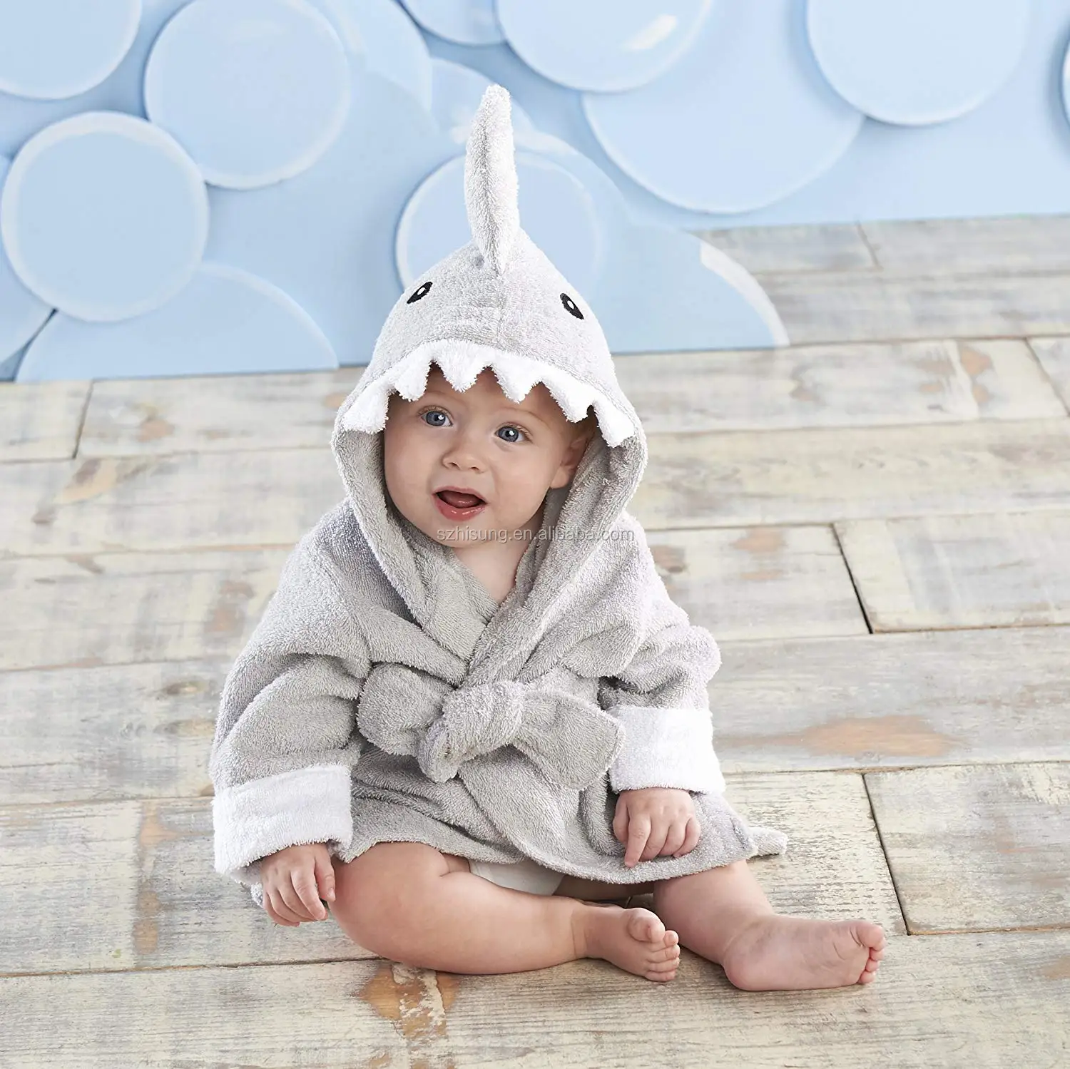 Baby robe 3.jpg