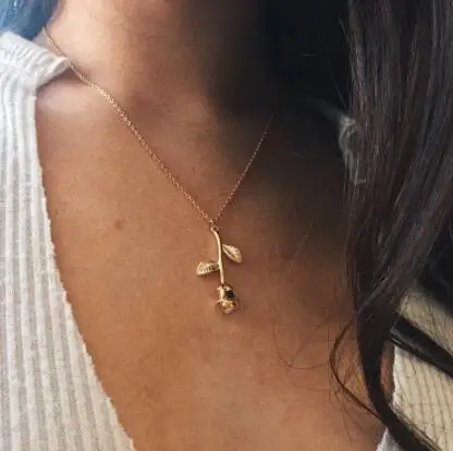 

Fashion Jewelry Trendy Choker Necklace Personalized Pendant Necklace for Women Rose Necklaces