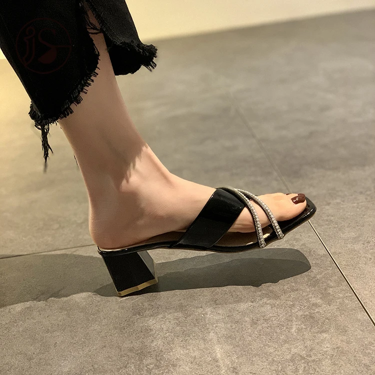 

Custom fancy women slippers sandals wholesale casual designer slippers soft comfort sandals for ladies, Picture