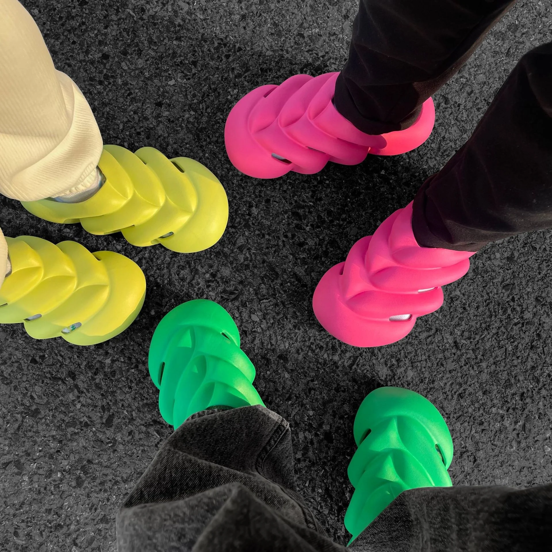 

High Quality Pillow Slipper Footwear Indoor EVA Massage Outdoor Ladies Women Slides Slippers For Girls, 3 colors