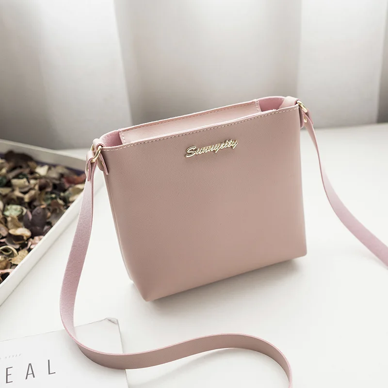 

Wholesale Hot Selling Colorful Ladies Handbags Chain Elegant Jelly Purses Girls Handbags
