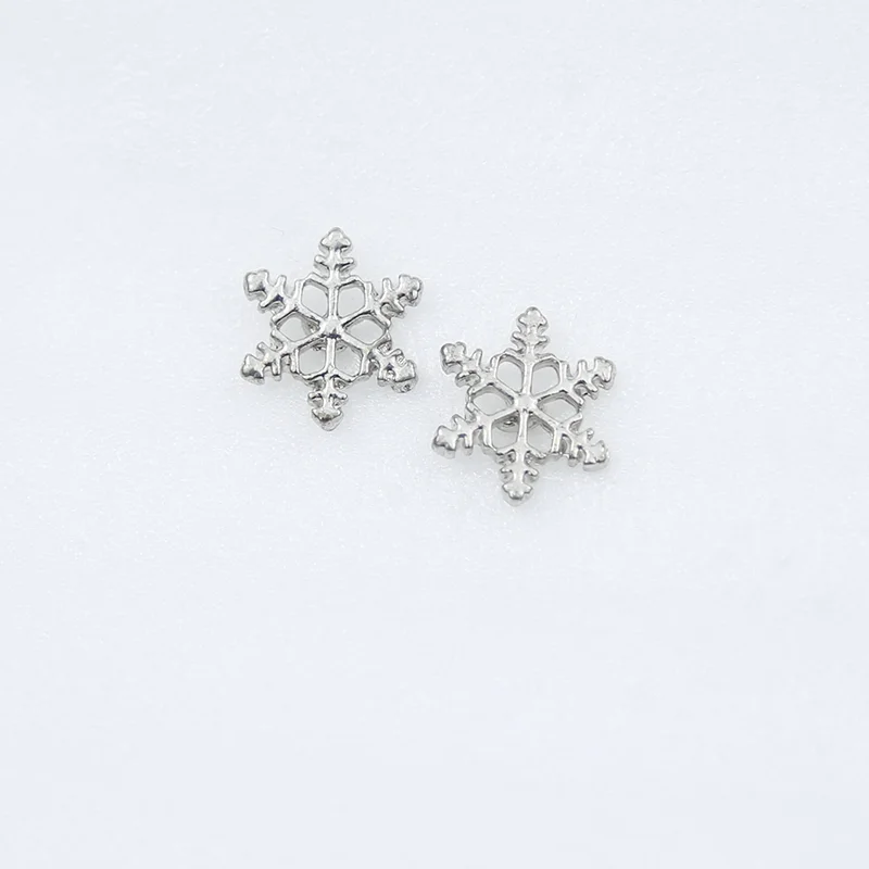 

Christmas Earrings Cute Snowflake Shape Design Platinum Plated Stud Earrings, Silver color