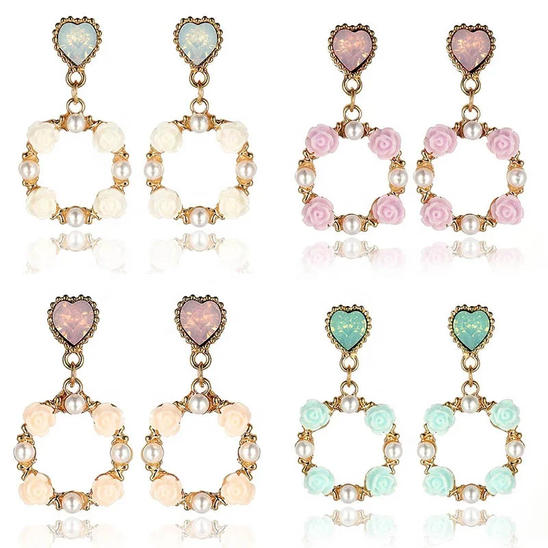 

Fashion Luxury Elegant Pearl Resin Acrylic Flowers Heart Pink Coral Dangle Flower Earrings For Girls Lovers Party Jewelry, Picture show