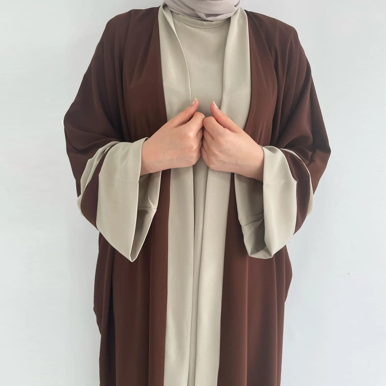 

2024 Hot Sale Middle East Dubai Modest Islamic Muslim Cardigan Two Piece Women's Muslim abaya Dresses