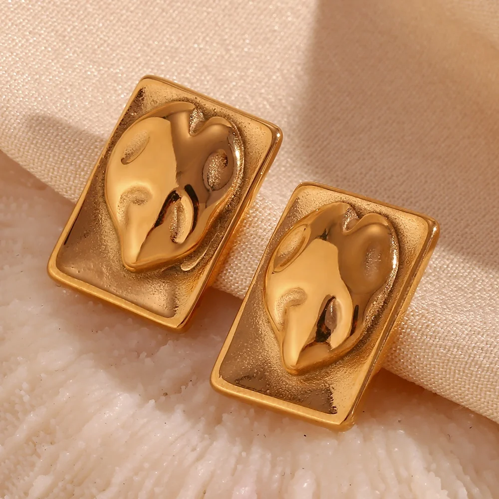 

Engraved Heart Stud Earring joyas de acero inoxidable al por mayor Gold Plated Stainless Steel Earring Wholesale