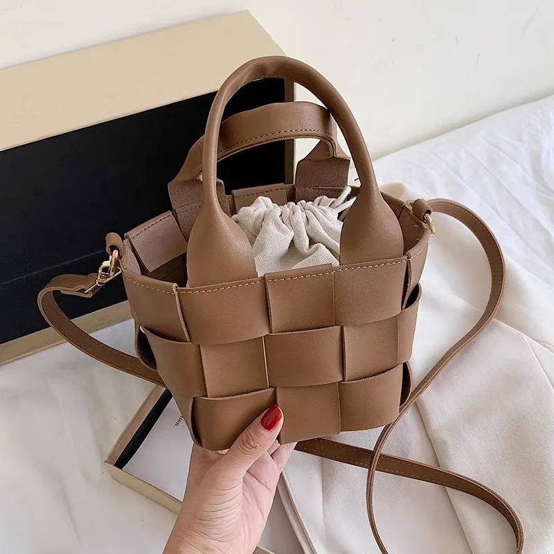 

Trendy ins mini ladies one-shoulder messenger bag fashion woven PU leather portable bucket bag