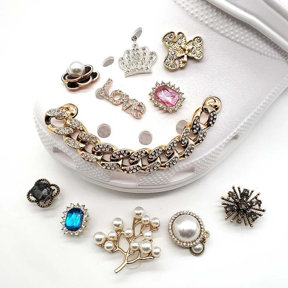 

2022 wholesale New design metal shoe lace croc charms bling clog luxury Shoe decoration Crystal diamond Party a gift, Picture