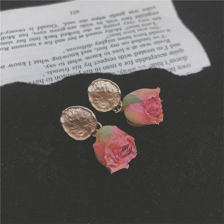 

Fashion Silver Earrings Elegant Dried Rose Pendant Earrings for Women, Picture shows