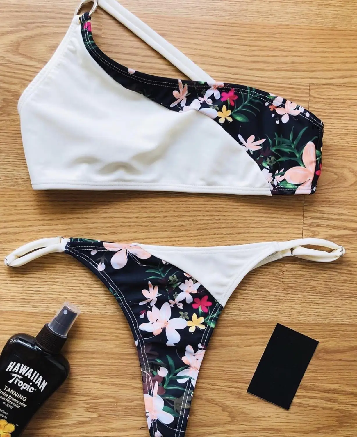 

TW922A New Arrival Asymmetric Single shoulder Two pieces Bathing suit Swimsuit Beach wear Sexy Thong Women Bikini Swimwear