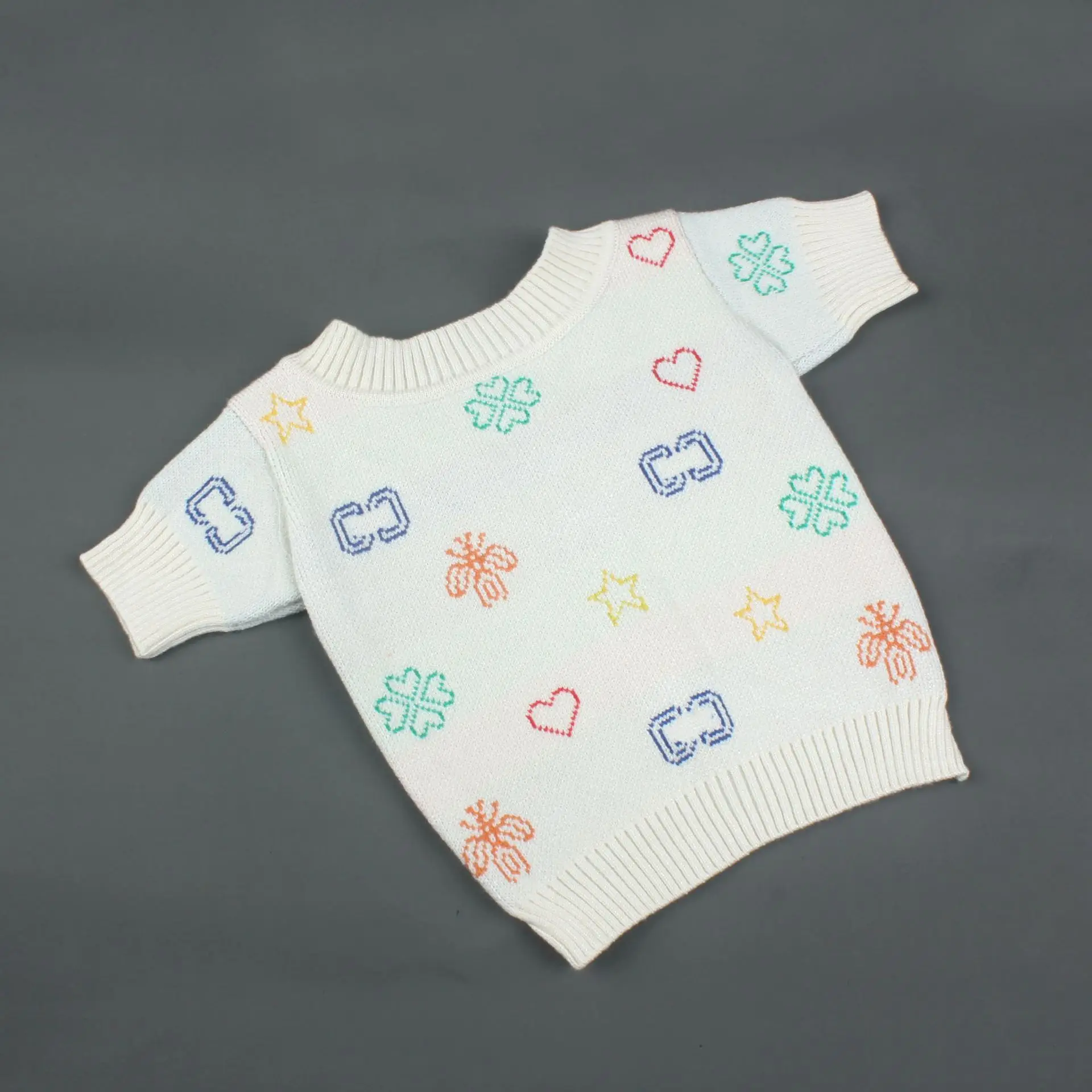 

New fashion brand pet dog clothes autumn and winter thick beige printed dog cat knitted cardigan sweater