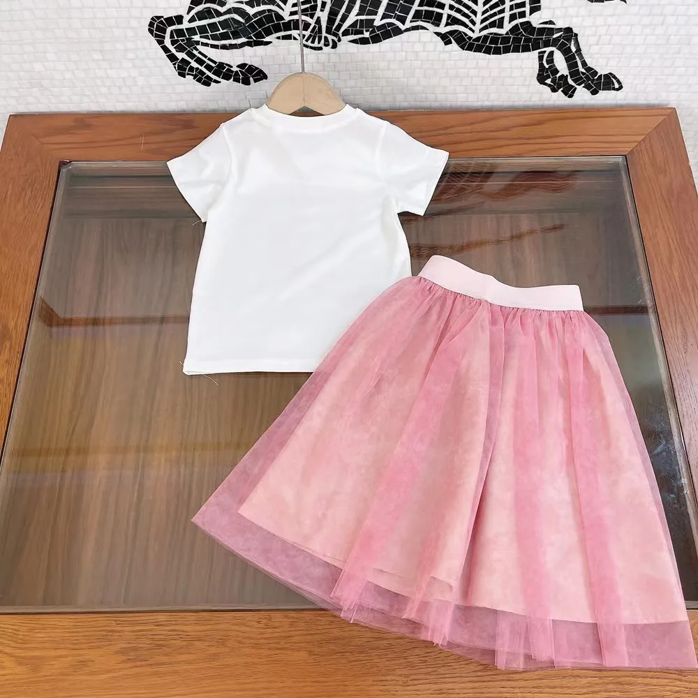 

Luxury Quality Kids Clothing Sets 2022 Summer New Design Letter Printed Shirt + Mesh Skirt 2 PCS Sets Dress For Baby Girls Sweet