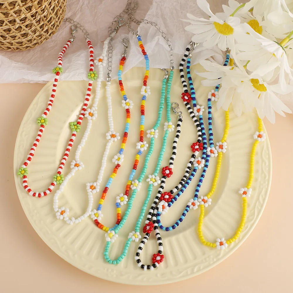 Summer Beach Colorful Bohemian Chocker Necklace Daisy Flower Necklace Sweet Handmade Cute Rice Bead Necklace for Women Girls