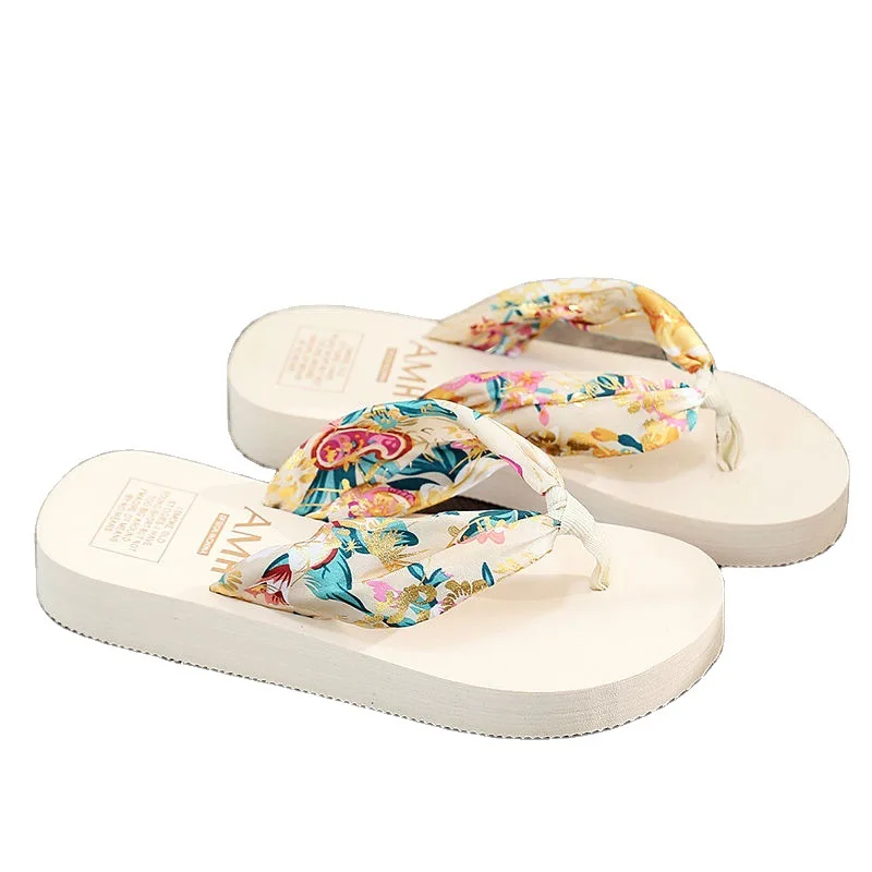 

2021 popular fashion summer beach flip flops women shoes in eva material butterfly rhinestone slippers flip flops, White,black,pineapple