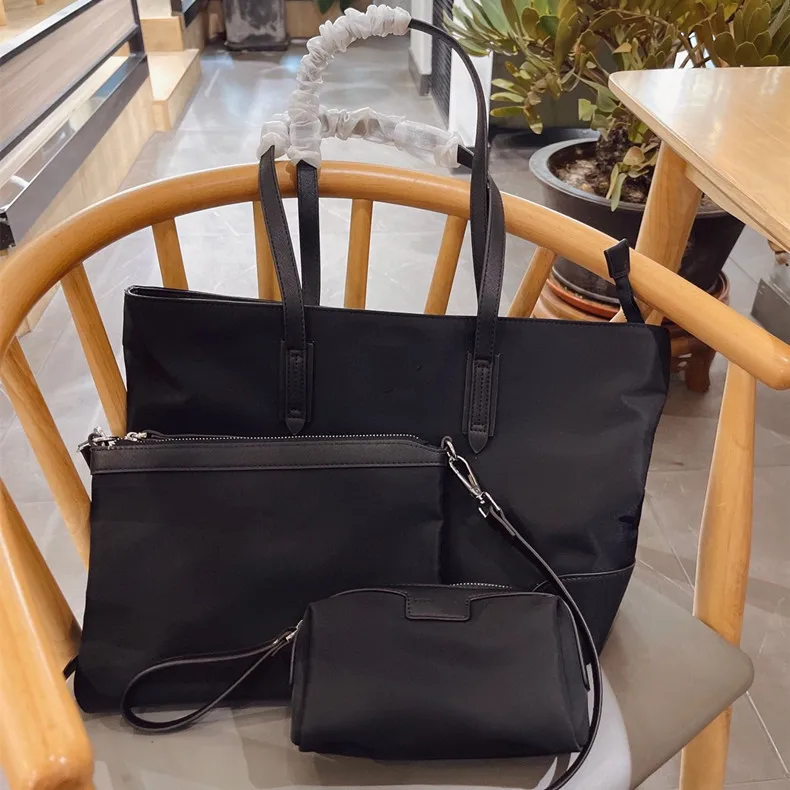 

New Trendy Fashion Handbag 2022 Natural Capacity Nylon Shoulder Crossbody Bag Versatile Tote Bag