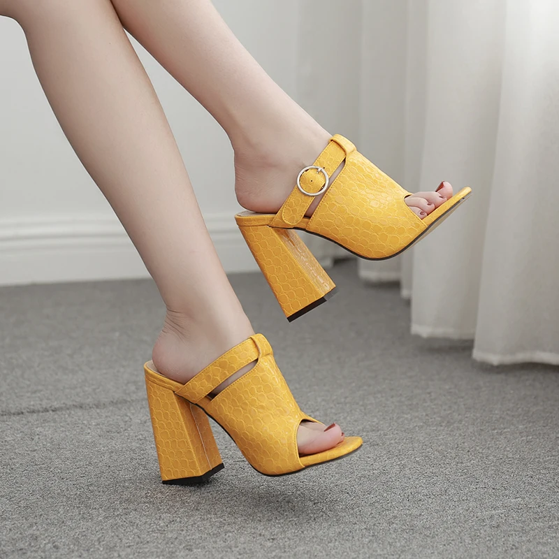 

DEleventh Shoes Woman 2020 Hot Selling PU Leather Buckle Fashion Heel Sandals Square Open Toe Coarser Heel Slipper White Yellow