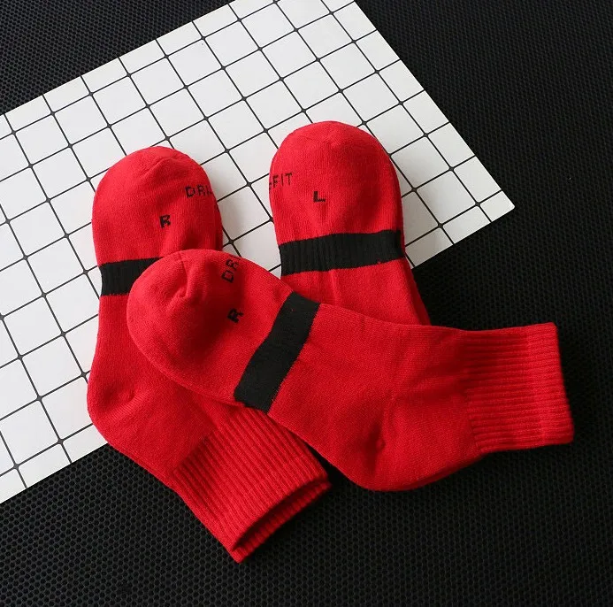 

Red socks towel bottom middle socks festival men's sports winter socks with terry