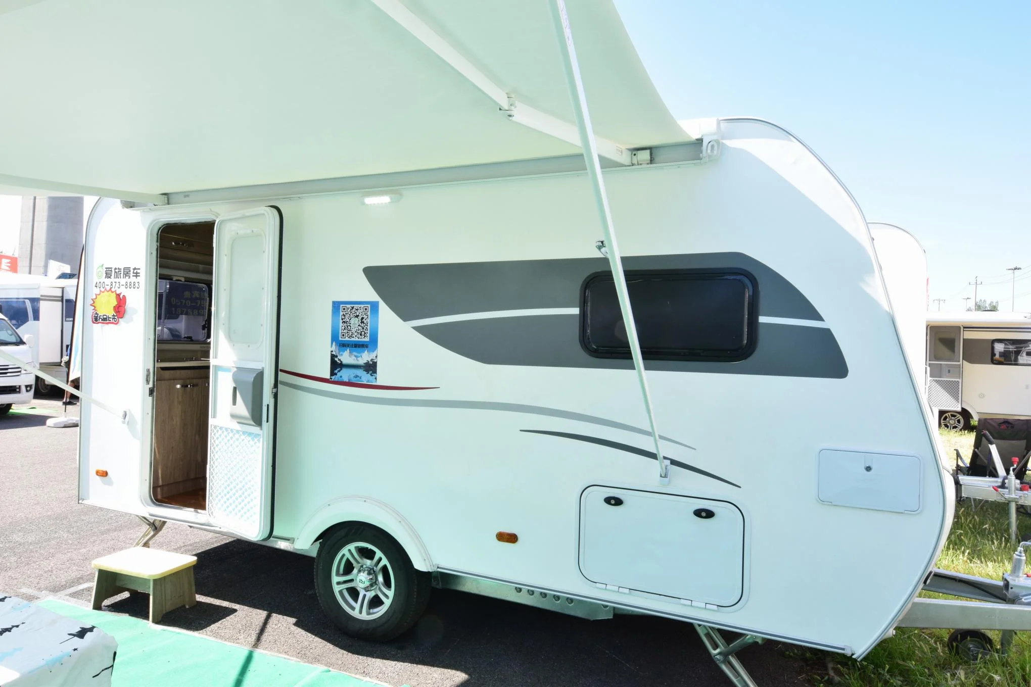 etrv 舒适的拖车大caravan 营地大空间为家庭住露营车