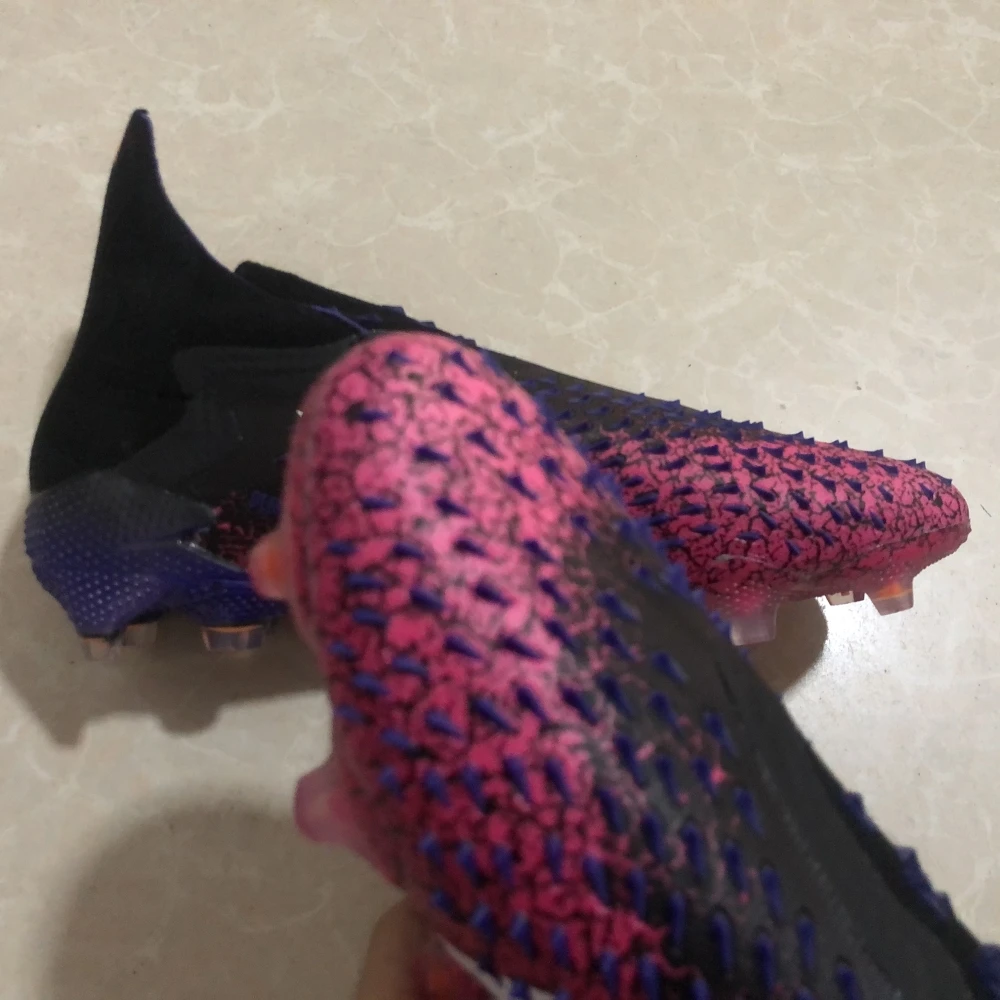 

2021 high ankle mens womens kids laceless freak+ football soccer shoes cleats FG black/white/pink football soccer shoes boots