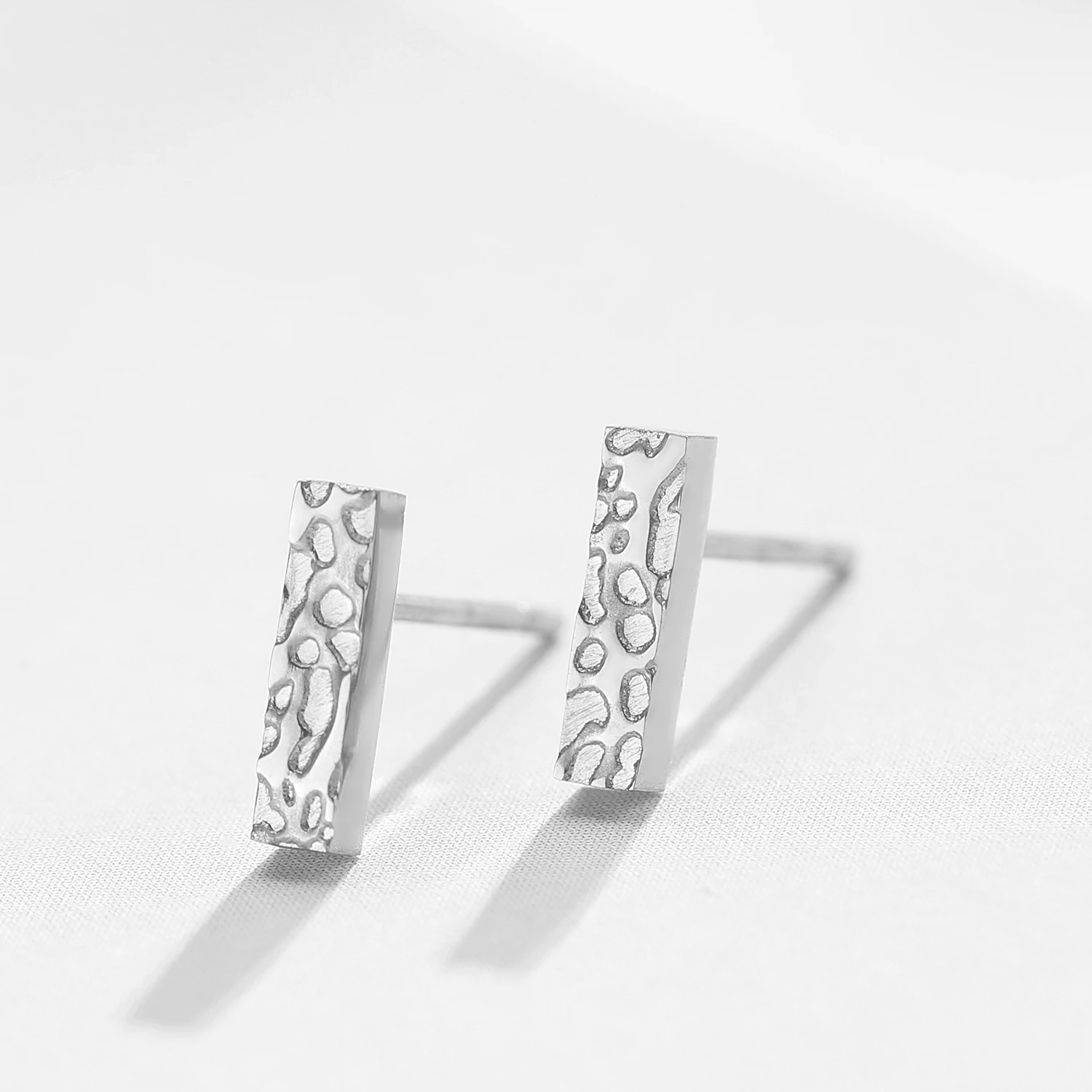 

Hot Selling Simple Jewelry Anti-allergic Earrings Silver Plated Stainless Steel Bar Shape Stud Earrings