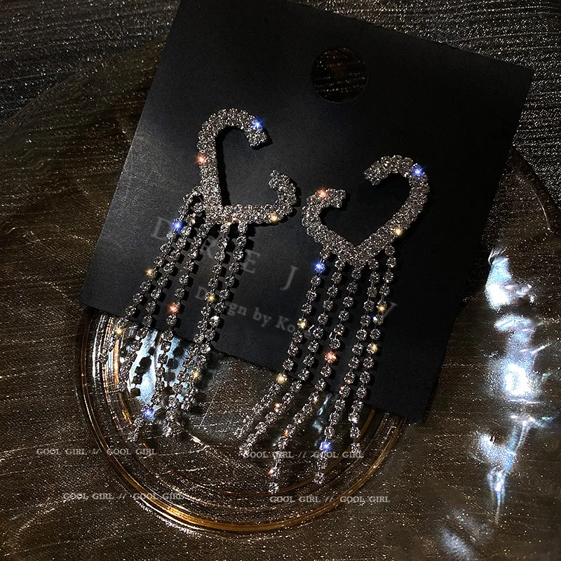 

Fashion Trendy Women Needle Full Crystal Hollow Heart Tassel Earring Crystal Link Heart Pendant Earring For Women Fashion