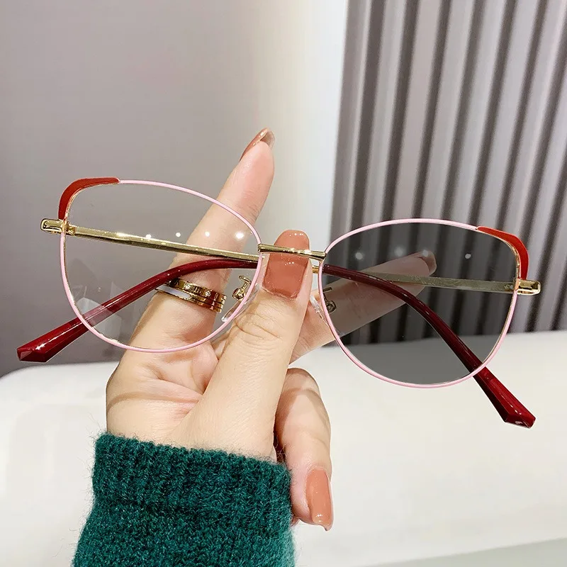 

Photochromic Metal Frame Eyewear Myopia Glasses Women Cat Eye Metal Ultralight Round Eyeglasses 2023 Photogary Glasses