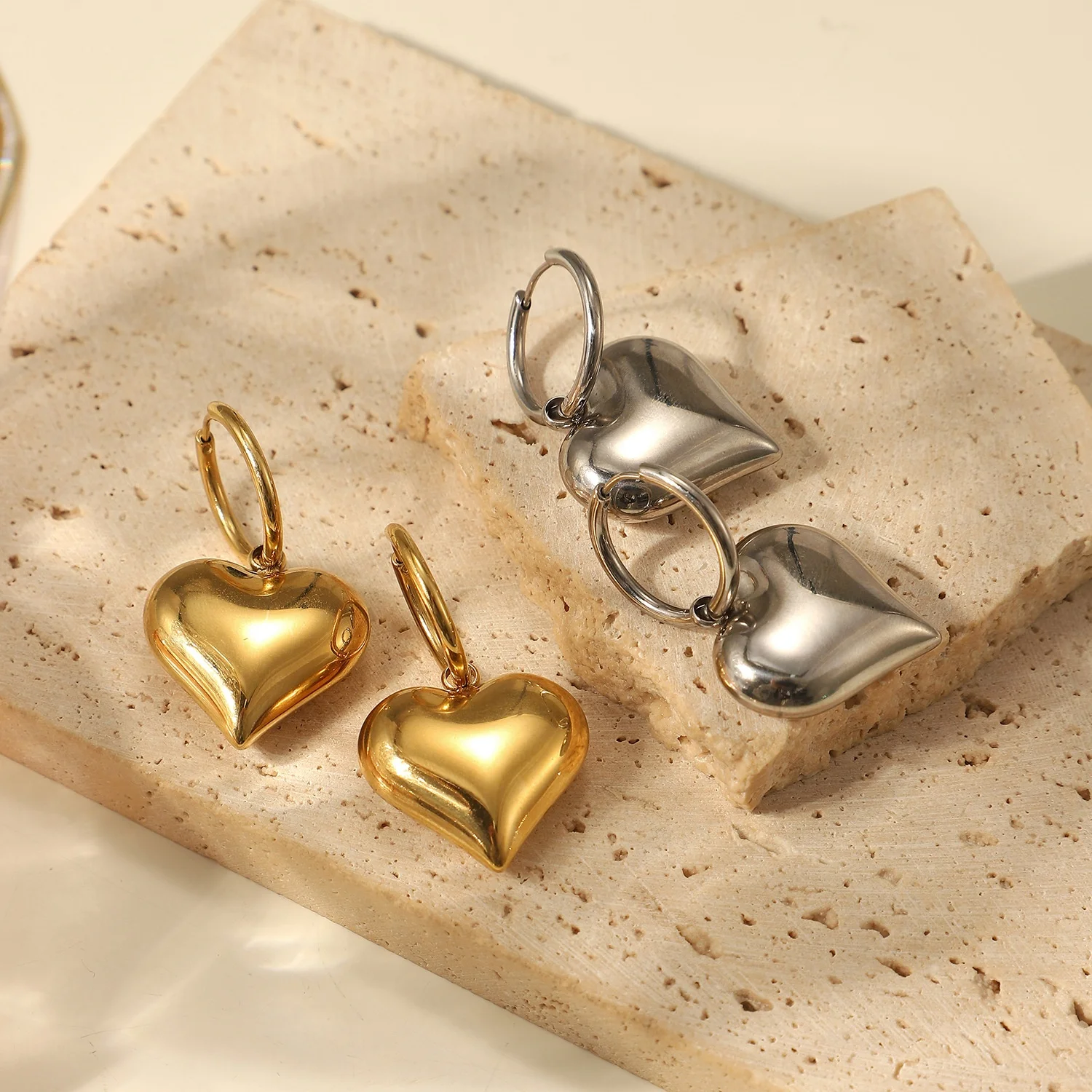 

New trendy stainless steel big heart earrings 14K gold