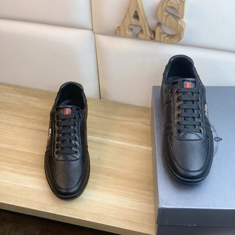 

2021 new style inner and outer top layer cowhide men's casual shoes, wear-resistant plastic outsole, top workmanship38-44. 11669, Black