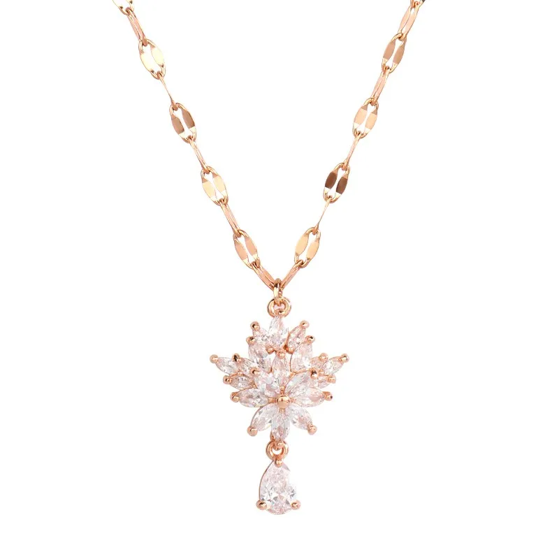 

Luxury Zirconia Collarbone Chain Titanium Steel Necklace Pendant Fashion Simple Versatile High-grade Rose Gold Necklace